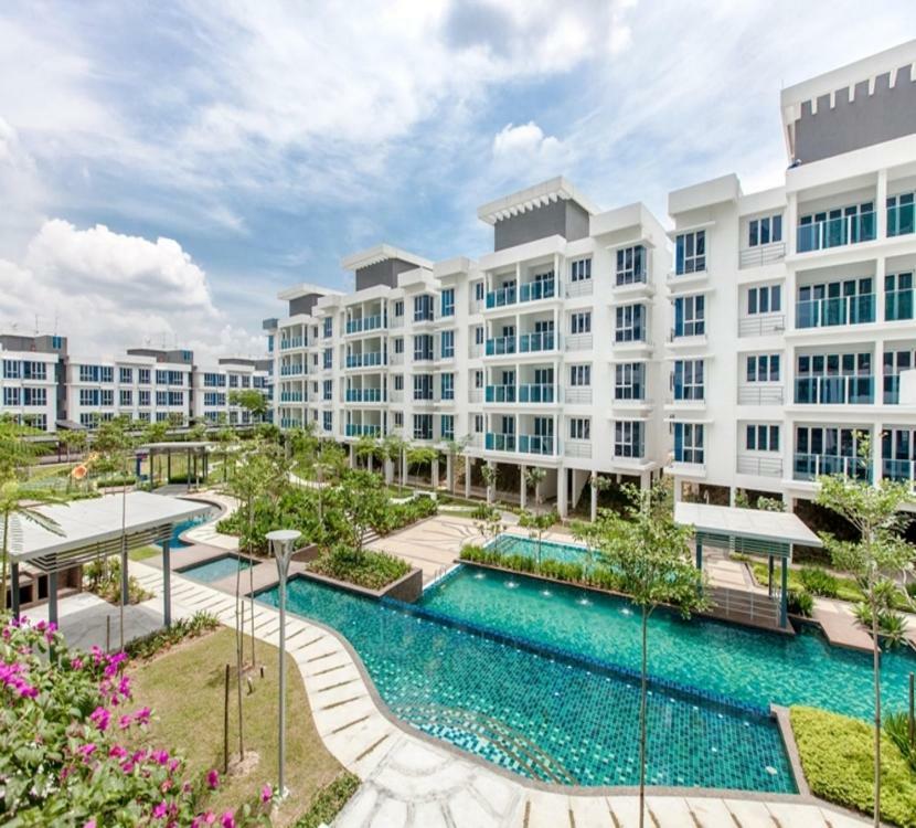 Putra 1 Pool Homestay Bandar Seri Putra Kampong Sungai Buah Exteriér fotografie